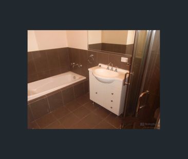 Popular location! HOME OPEN WEDNESDAY 12 OCTOBER AT 9.30AM SHARP! - Photo 6