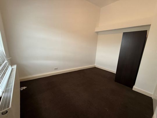 1 Bed Flat, Penge Road, SE25 - Photo 1