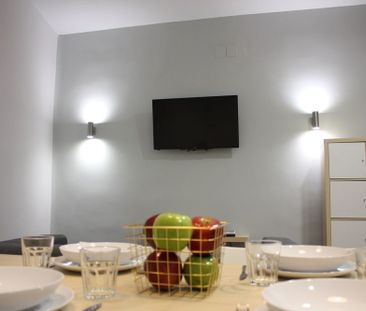 Room with balcony in Lavapiés - Photo 6