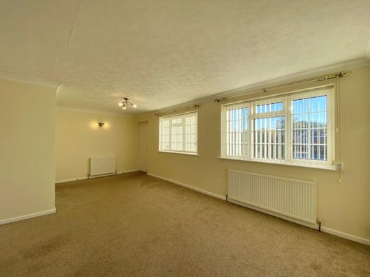 2 bedroom Bungalow To Let - Photo 1