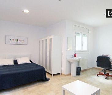 barcelona, Catalonia 08023 - Photo 6