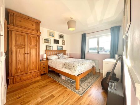 3 Bed Semi-Detached House, Silbury Road, BS3 - Photo 2