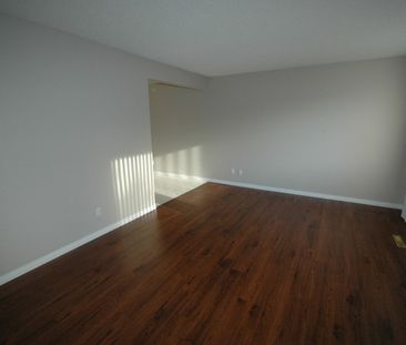 Beautiful Main Floor Suite in a Very Quiet St. Albert Neighborhood - Photo 1