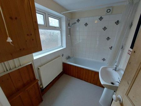 2 bedroom terraced house to rent - Photo 5