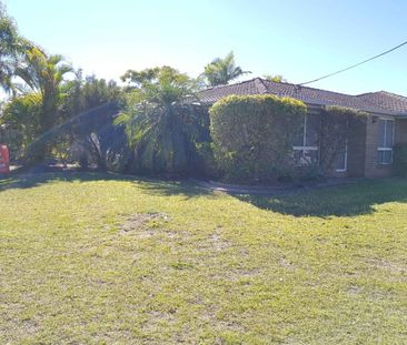 BURPENGARY - CLOSE & EASY - Photo 6