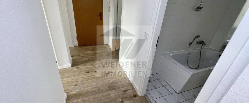 4 Raum Whg. mit Balkon gesucht? Nähe von AMAZON in Gera-Langenberg! - Foto 1
