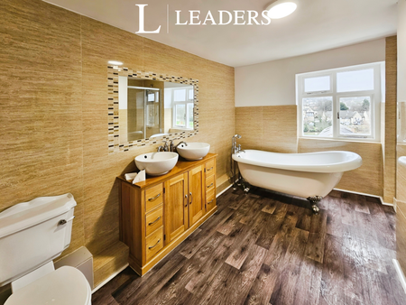 3 bedroom flat to rent - Photo 5