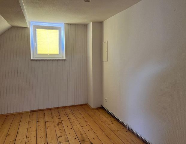 2-ZKDB-Dachgeschosswohnung, Altbau, Solingen-Mitte - Photo 1