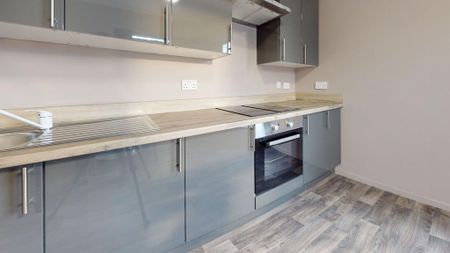 5 bedroom flat to rent - Photo 2