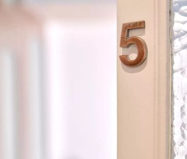 Room in a shared 11-bedroom apartment for rent in La Xerea - Photo 5