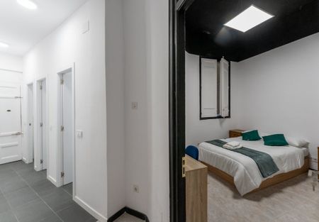 Calle de Sagasta, Madrid, Community of Madrid 28004 - Photo 2