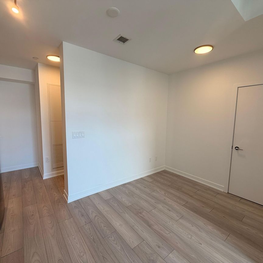 For Lease - 1001 The Queensway N/A Unit# 1016, Toronto, Ontario - Photo 1