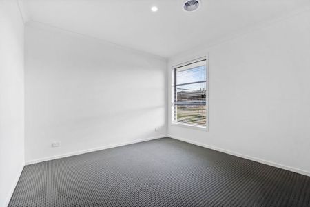 27 Valberg Street, Winter Valley - Photo 4