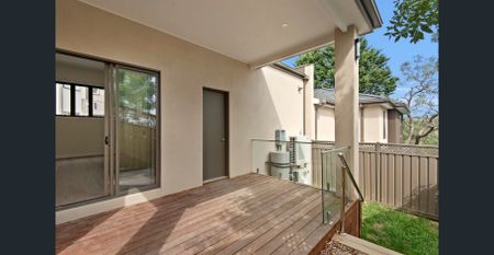 QUALITY TOWNHOUSE - Photo 4