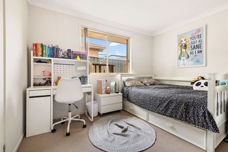 The perfectly located family home - Photo 4