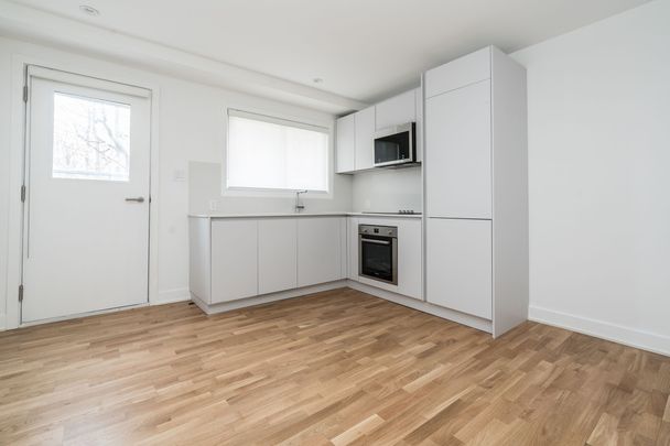 39 Riverwood Parkway - Photo 1