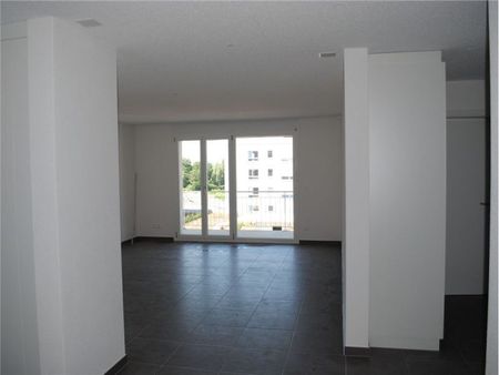 Apartment front & rear view - Photo 2