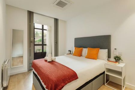 Carrer de Balmes, Barcelona, Catalonia 08007 - Foto 3