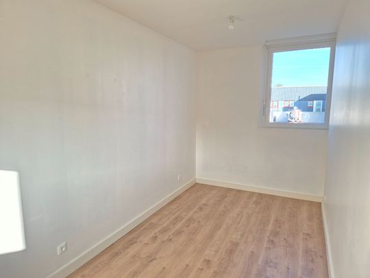 A LOUER Maison ancienne atypique rénovée 50180 Agneaux 3 chambres 80.90 m2 - Photo 1