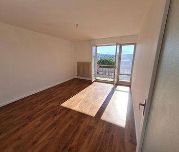 Location Appartement 2 pièces 50m² ANNEMASSE 74100 - Photo 2