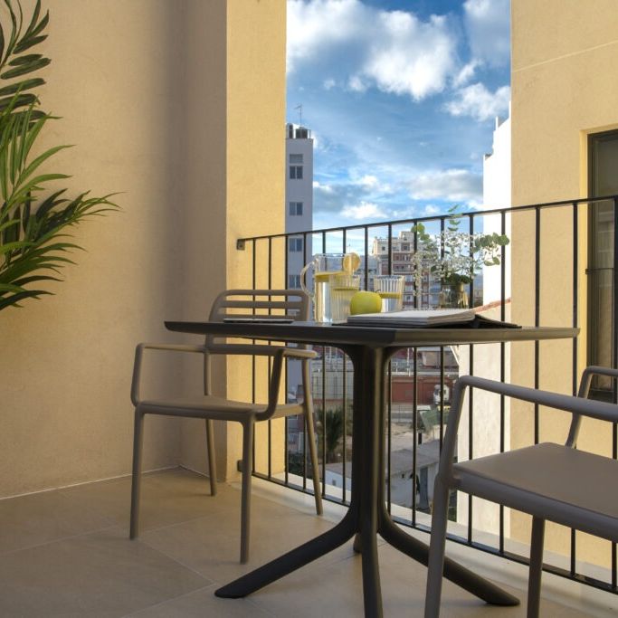 Oasis de 3 Habitaciones en el Corazón de Ruzafa - Photo 1