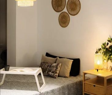 Carrer de Jaume Roig, Valencia, Valencian Community 46010 - Photo 4