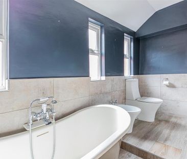 4 bedroom terraced house to rent - Photo 1