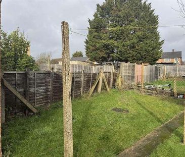 Southwell Avenue, Northolt, UB5 - Photo 2