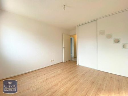 Location Appartement 2 pièces 47m² MOISSAC 82200 - Photo 2