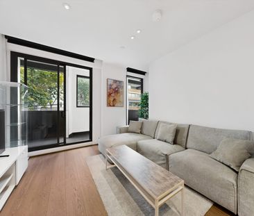 Stylish Fully Furnished Living in the Heart of South Yarra - Photo 3