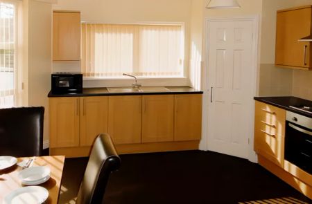 Extra Large Room En-suite - Photo 5