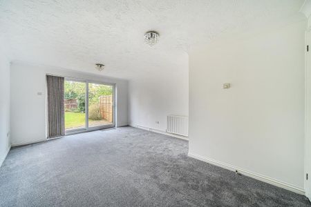 2 bedroom terraced house to rent - Photo 4
