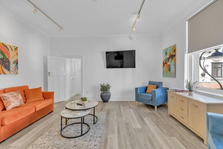 3 Bed Flat, Clarence Square, BN1 - Photo 4