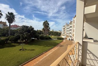 Excelente Apartamento T2 localizado em zona privilegiada de Albufeira.