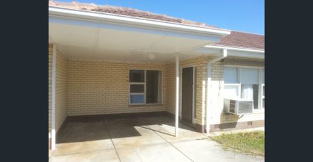 Lovely 2 Bedroom Unit - Photo 5