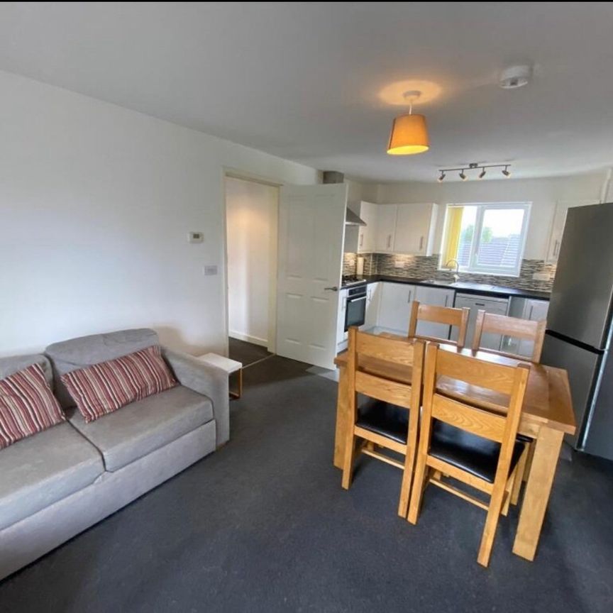 Room in a Shared Flat, Liverpool Street, M6 - Photo 1