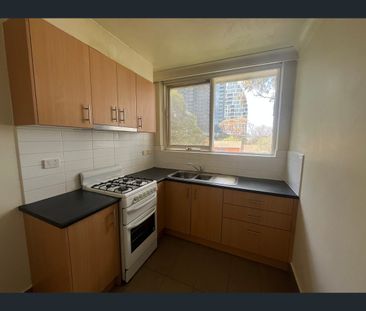 18/16 Oxford Street, Box Hill, Vic 3128 - Photo 4