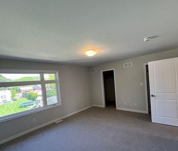 For Lease - 5678 Dorchester Road Unit# 60, Niagara Falls, Ontario - Photo 4