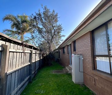 Spacious 2 Bedroom Unit - Photo 4