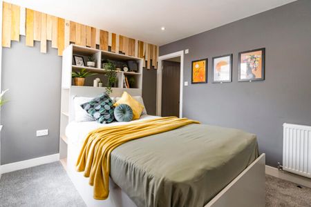 Manners #128 - Photo 3