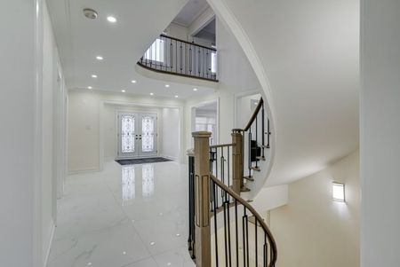 For Lease - 30 Queen Post Drive, Vaughan, Ontario - Photo 2