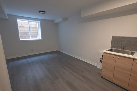 For Lease - B-27 Rockcress Gardens, South of Baseline to Knoxdale, Ontario - Photo 2