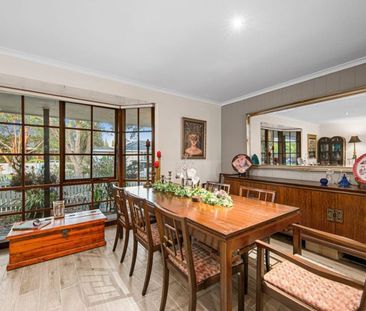 A Warm and Welcoming Home with Garden Serenity - Photo 3