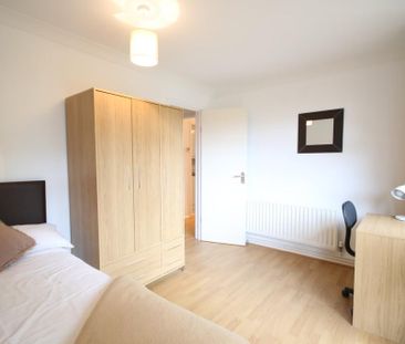 3 bedroom apartment to rent - Photo 1