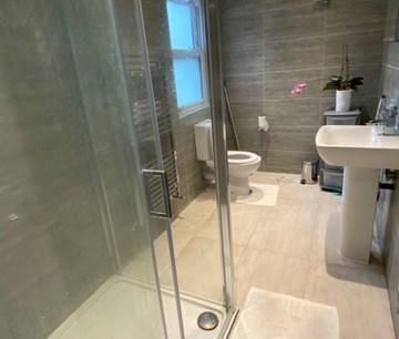 1 bedroom in a house share to rent - Photo 5