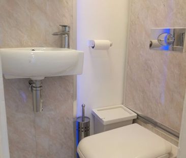 Studio Flat, Cross Green Lane, LS9 - Photo 5