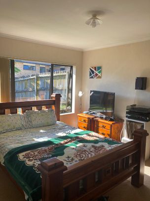 WEYMOUTH, 3 BEDROOMS - Photo 1
