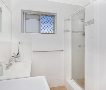 Stylish & Convenient Living in the Heart of Coorparoo - Photo 5