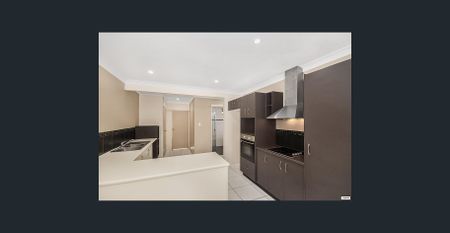 For Rent: 2/115 Thirteenth Avenue, Railway Estate - $430 Per Week - Photo 3