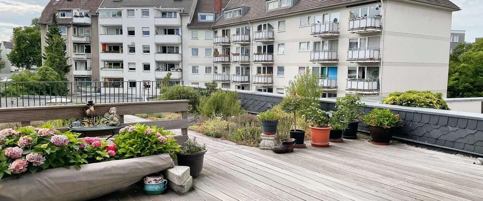 Stadtleben trifft Wohlfühlambiente – Stilvolle Wohnung mit Sonnenterrasse & hochwertiger Einbauküche - Photo 1